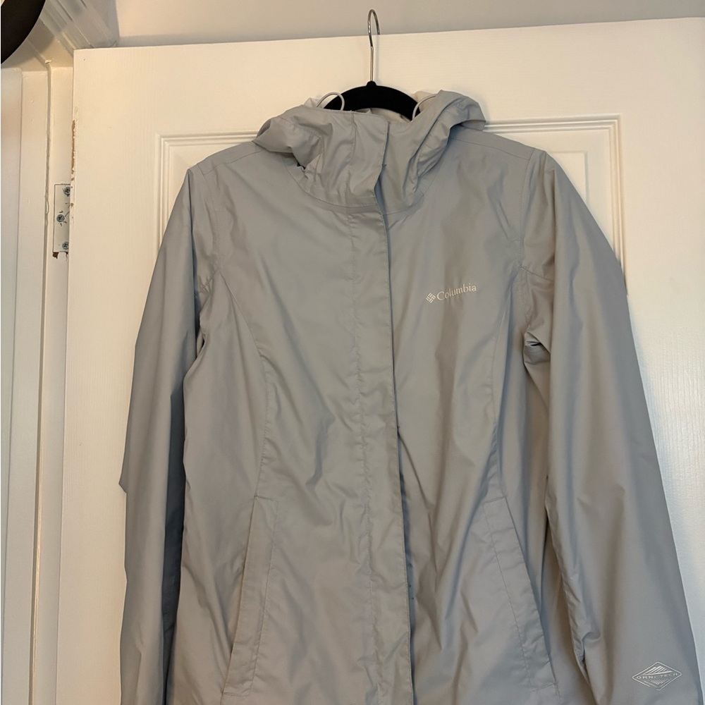 Columbia Women's Light Gray Hooded Rain Coat